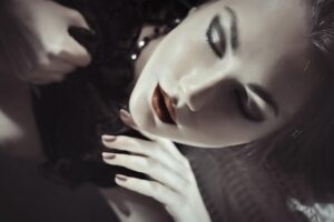 寝る前に使うべき化粧水は男性にとってどれが効果的？