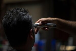 カミソリとシェーバーの違いを比較してどちらが優れているのか？