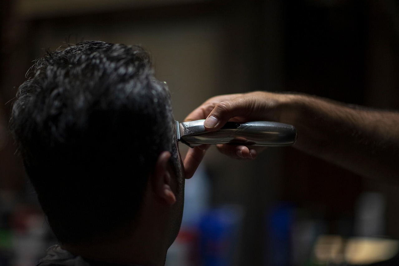 カミソリとシェーバーの違いを比較してどちらが優れているのか？