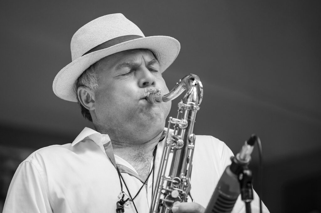 キールズのメイクアップリムーバーでたるみを解消する方法は？