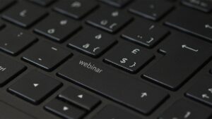 30代男性がオンライン会議での顔のくすみ対策に効果的な方法は？