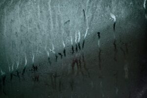 30代男性が水分不足による肌荒れを見分ける方法は？